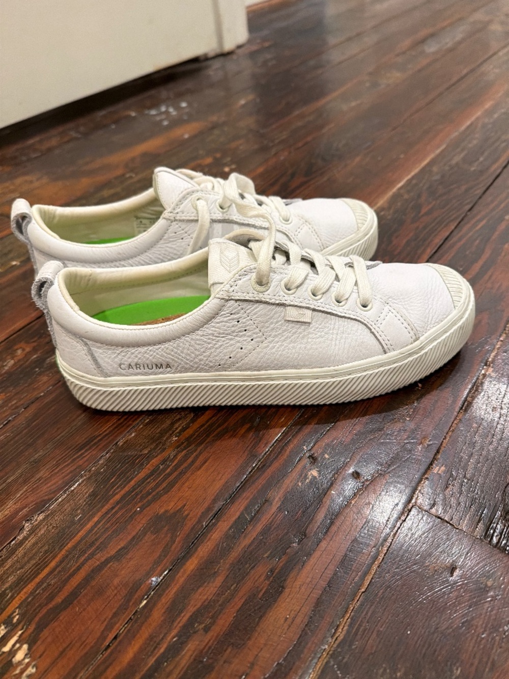 Cariuma shoes